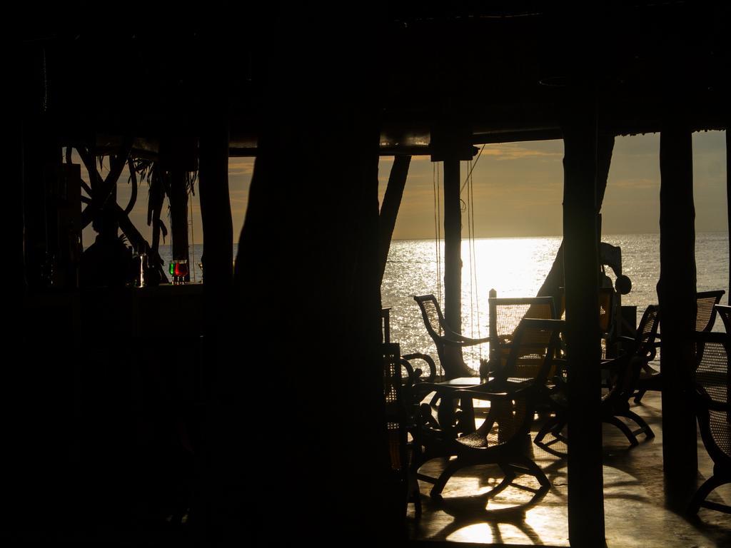 Thejan Beach Cabanas Bentota Exterior photo