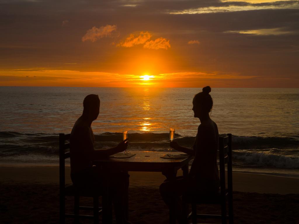 Thejan Beach Cabanas Bentota Exterior photo