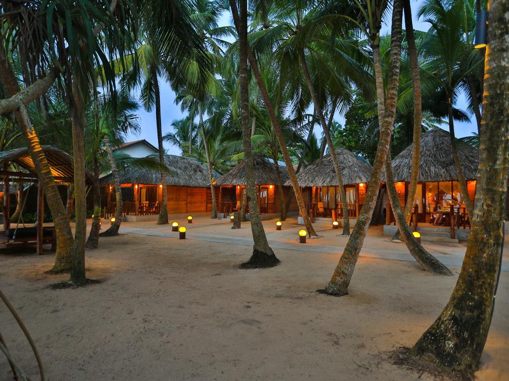 Thejan Beach Cabanas Bentota Exterior photo